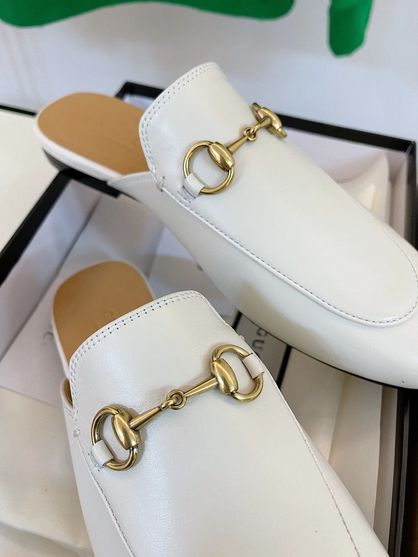 GG SLIPPER MULES WHITE