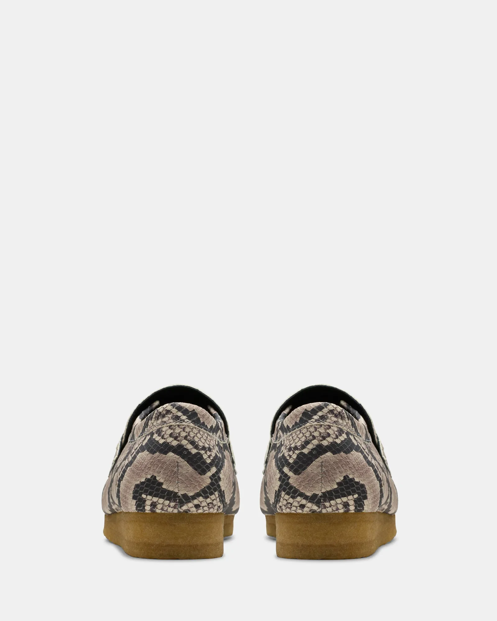 WALLABEE LOAFER (M) Grey Snake Lea